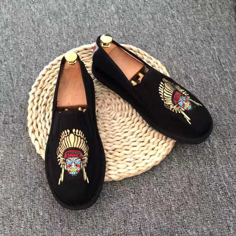 Men's Cloth Shoes Hand-Embroidered Canvas Shoes