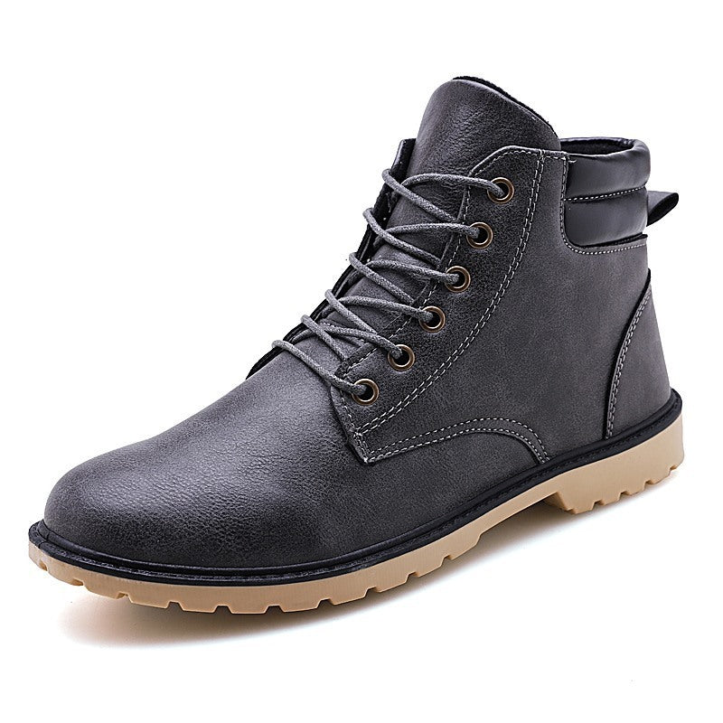Lightweight casual shoes with thick soles