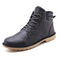 Lightweight casual shoes with thick soles