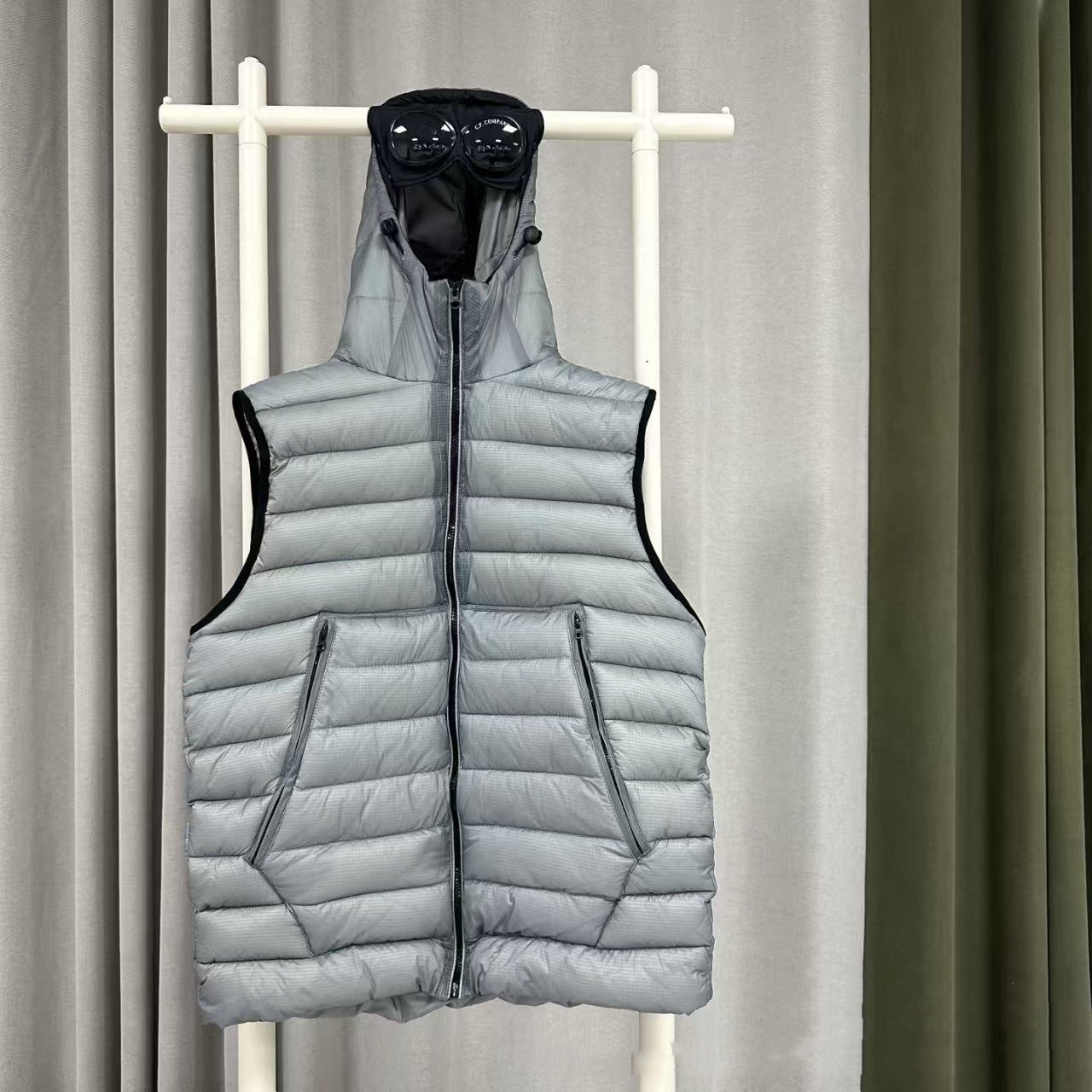 Badge Lens Loose Sleeveless Hooded Warm Cotton Coat Jacket Vest